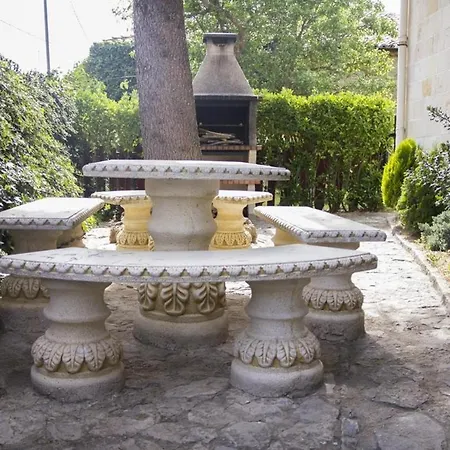 Casa De 6 En Abejar, Con Jardin Cerrado *