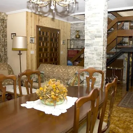 Casa De 6 En Abejar, Con Jardin Cerrado * Cubilla